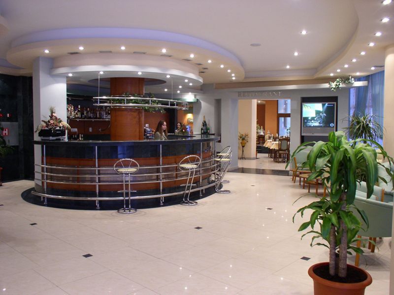 Hotel Rex Tulcea Exterior photo