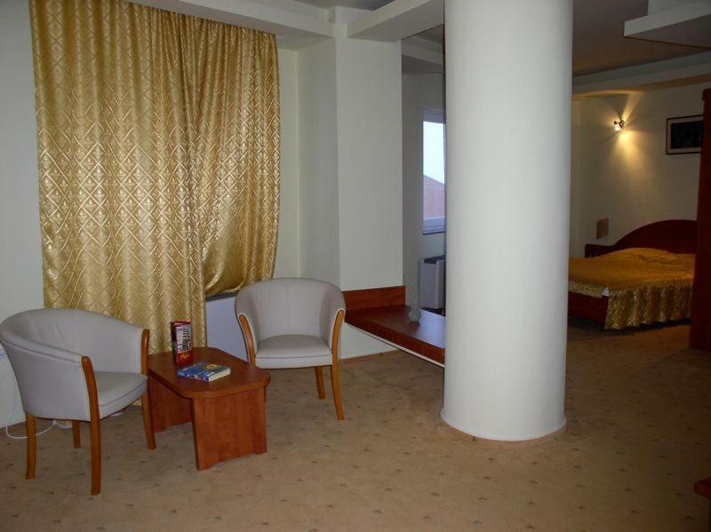Hotel Rex Tulcea Exterior photo