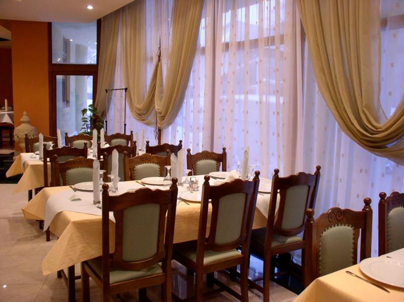 Hotel Rex Tulcea Exterior photo