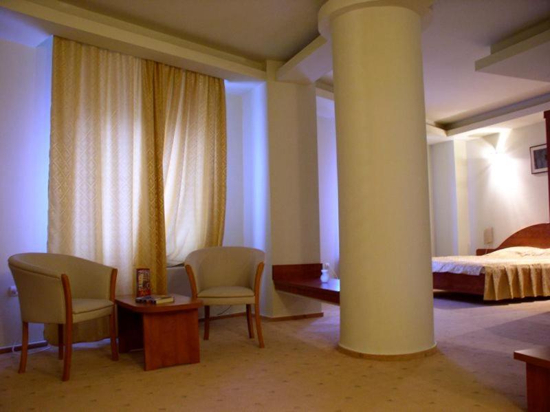 Hotel Rex Tulcea Exterior photo